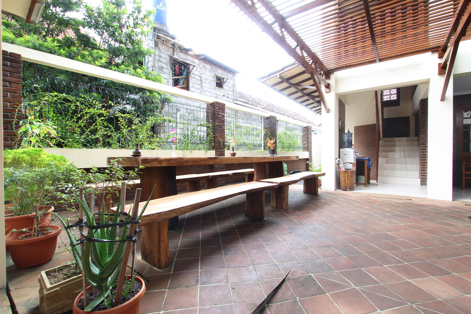 De Hostel ยอกยาการ์ตา ภายนอก รูปภาพ