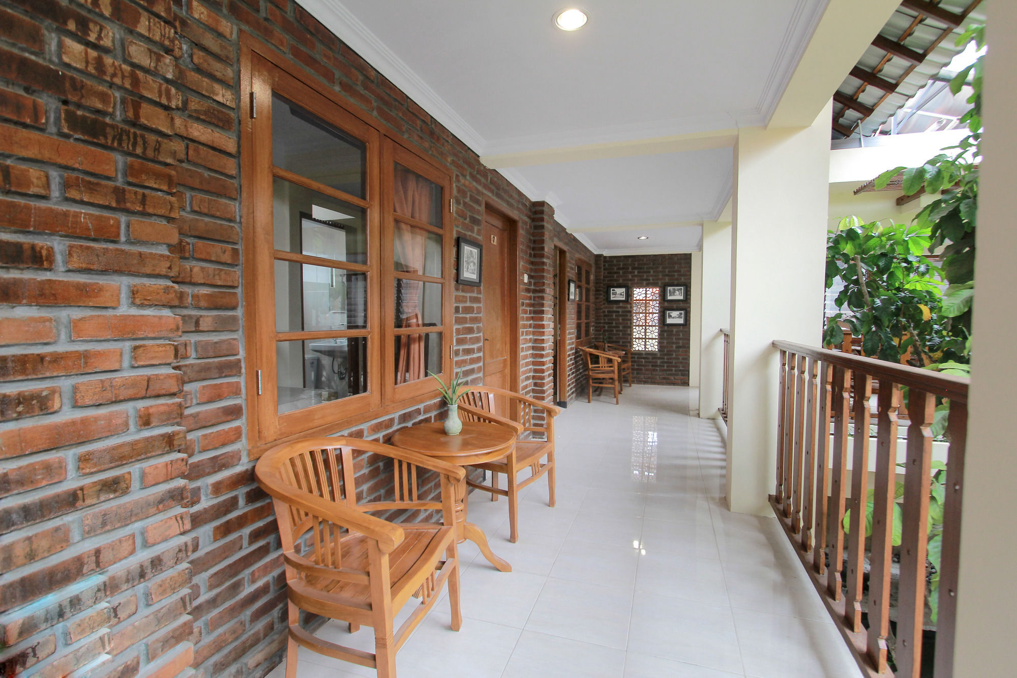 De Hostel ยอกยาการ์ตา ภายนอก รูปภาพ